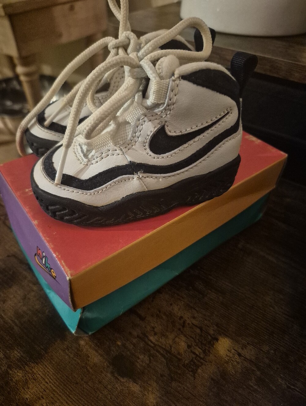 Vintage 1995 Nike Kids White and Navy High-Top Sneakers